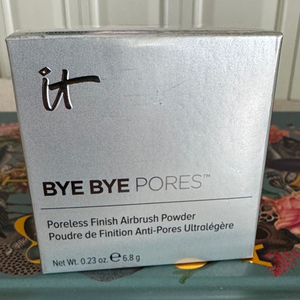 It Cosmetics Bye Bye Pores Powder .23 Oz